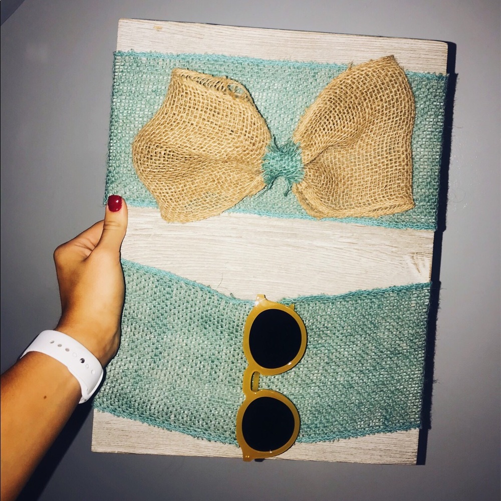 Burlap Sunglasses Holder